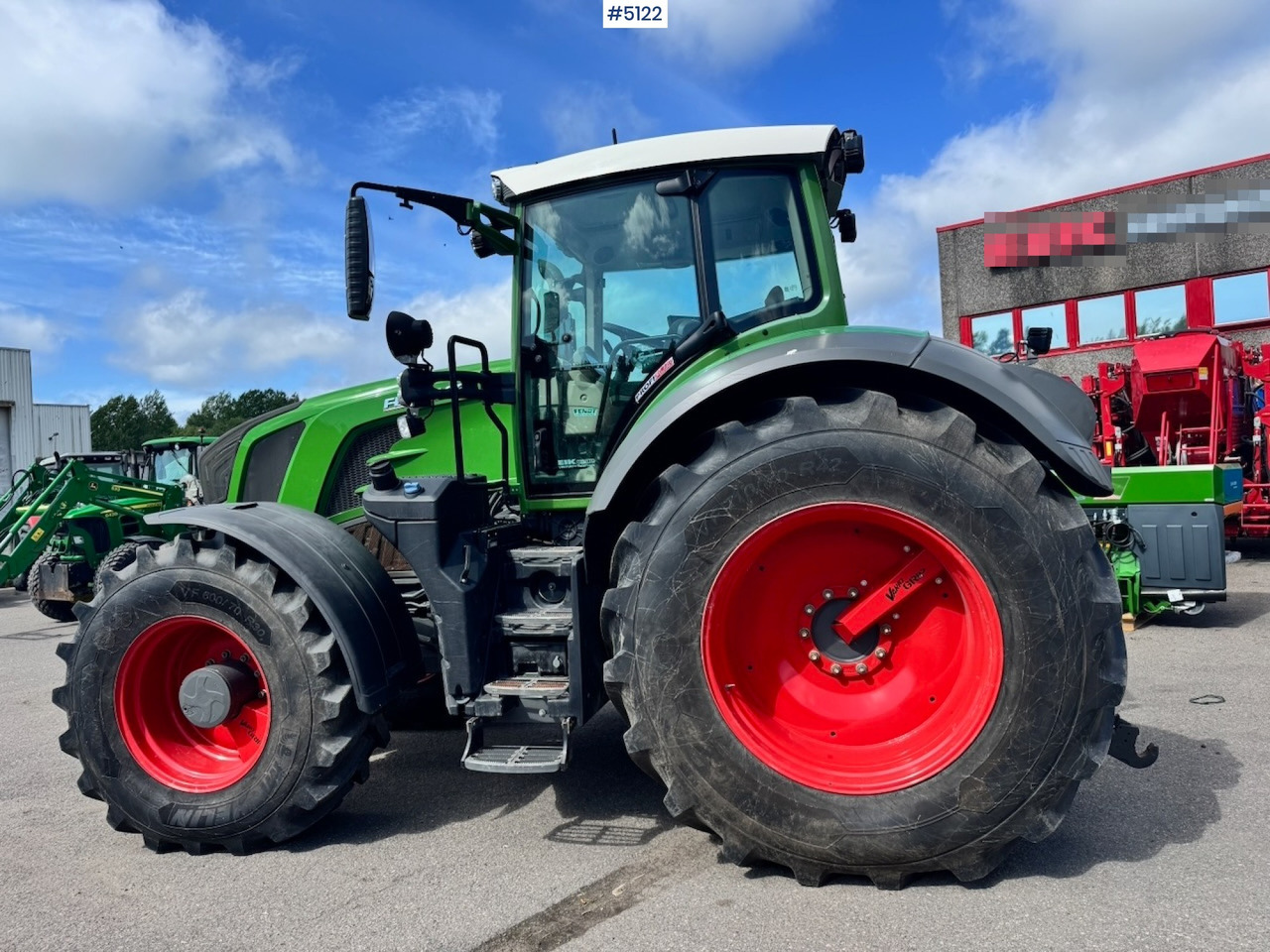 2019 Fendt 828 Vario w/ Front hydraulics and Front PTO. - Farm tractor: picture 3 2019 Fendt 828 Vario w/ Front hydraulics and Front PTO. - Farm tractor: picture 3