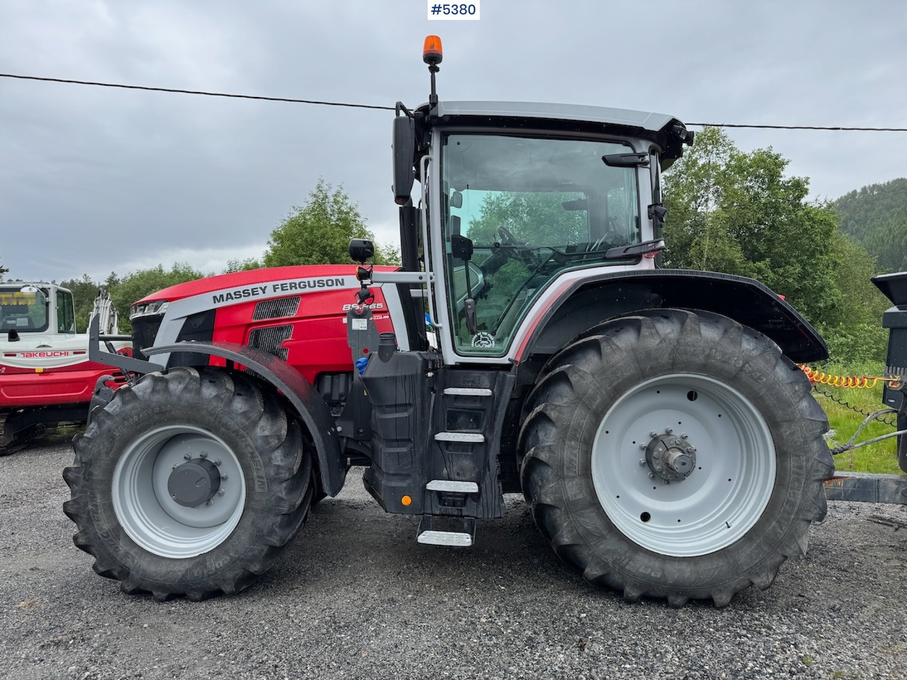 2021 Massey Ferguson 8S.265 w/ front hydraulics and front PTO. - Farm tractor: picture 1 2021 Massey Ferguson 8S.265 w/ front hydraulics and front PTO. - Farm tractor: picture 1