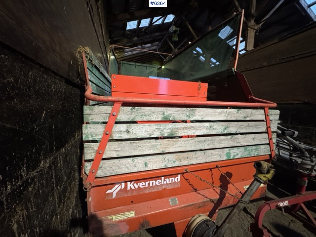 Approx. 1990 Kverneland UN7000 unloading wagon - Tedding equipment: picture 5 Approx. 1990 Kverneland UN7000 unloading wagon - Tedding equipment: picture 5