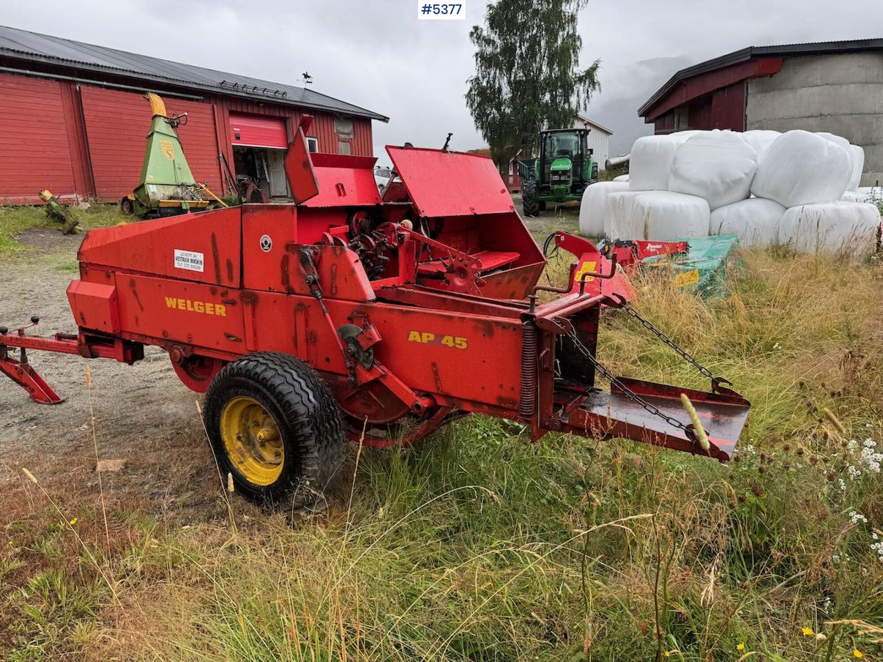 English: Welger AP 45 Square Baler - Tedding equipment: picture 4 English: Welger AP 45 Square Baler - Tedding equipment: picture 4