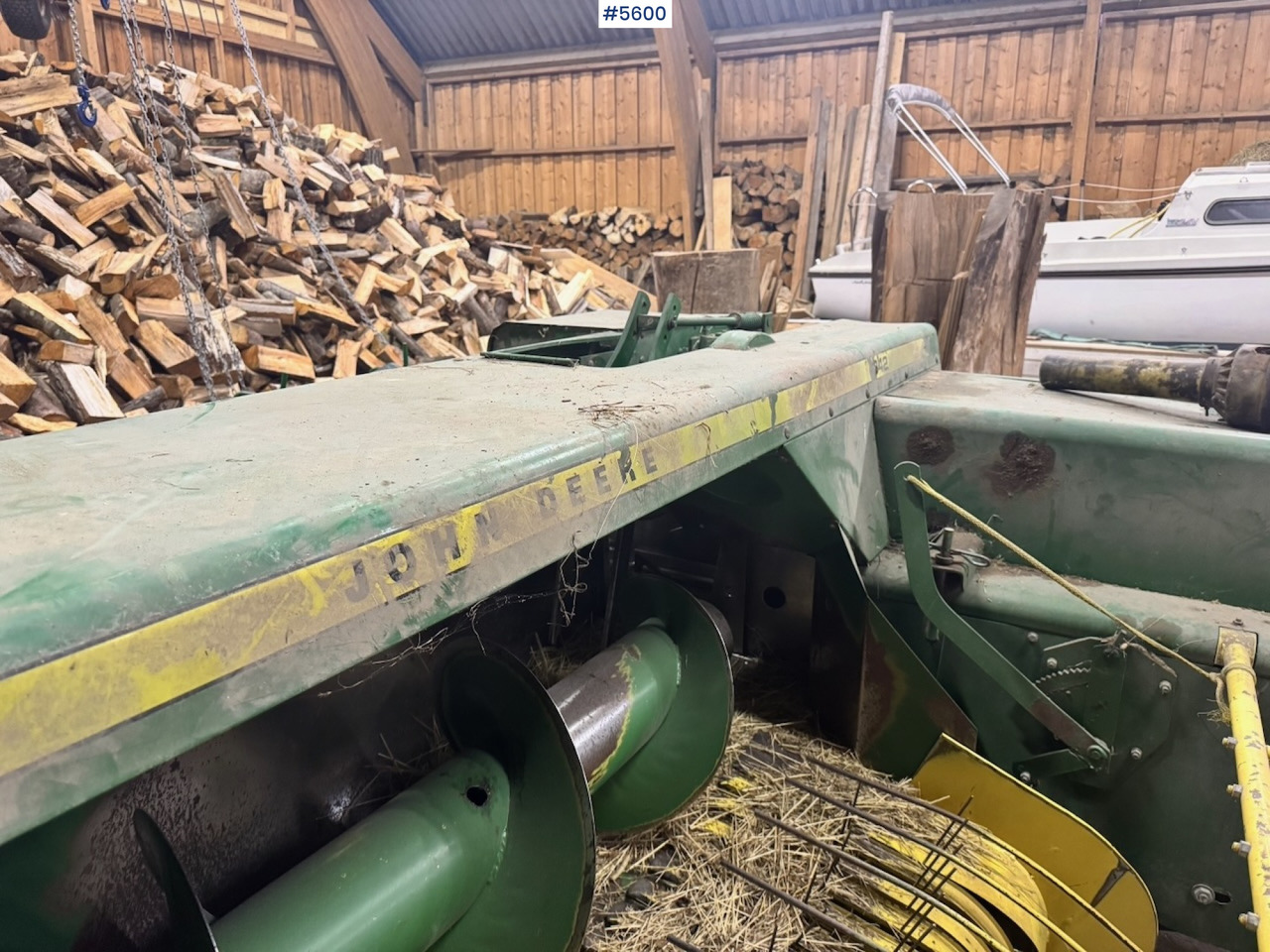 John Deere 342 Square Baler - Tedding equipment: picture 5 John Deere 342 Square Baler - Tedding equipment: picture 5