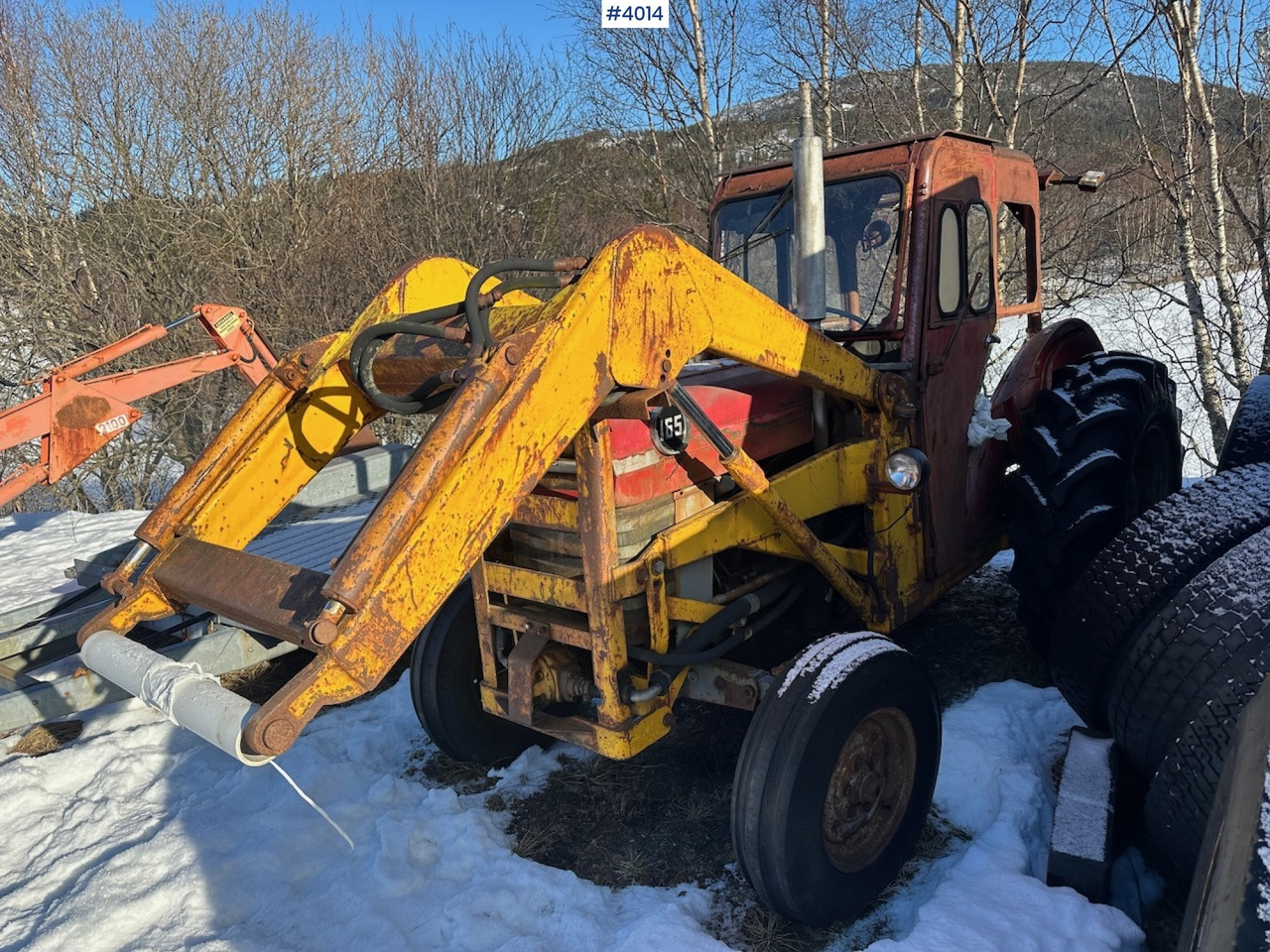 Massey Ferguson 165 rep.objekt m/ frontlaster og Perkins motor - Farm tractor: picture 3 Massey Ferguson 165 rep.objekt m/ frontlaster og Perkins motor - Farm tractor: picture 3