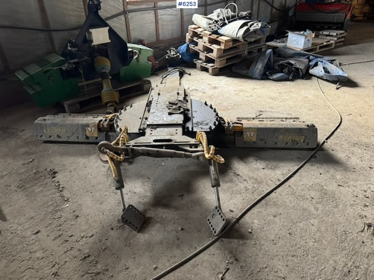 2021 Drivex EG3500 snow blade with 2021 Drivex undermount blade - Municipal/ Special vehicle: picture 3 2021 Drivex EG3500 snow blade with 2021 Drivex undermount blade - Municipal/ Special vehicle: picture 3