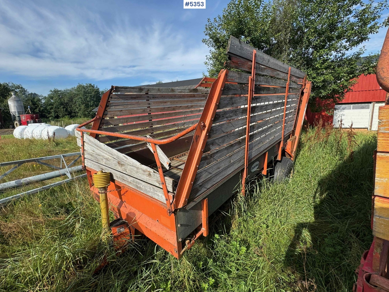 Underhaug unloading trailer - Tedding equipment: picture 1 Underhaug unloading trailer - Tedding equipment: picture 1