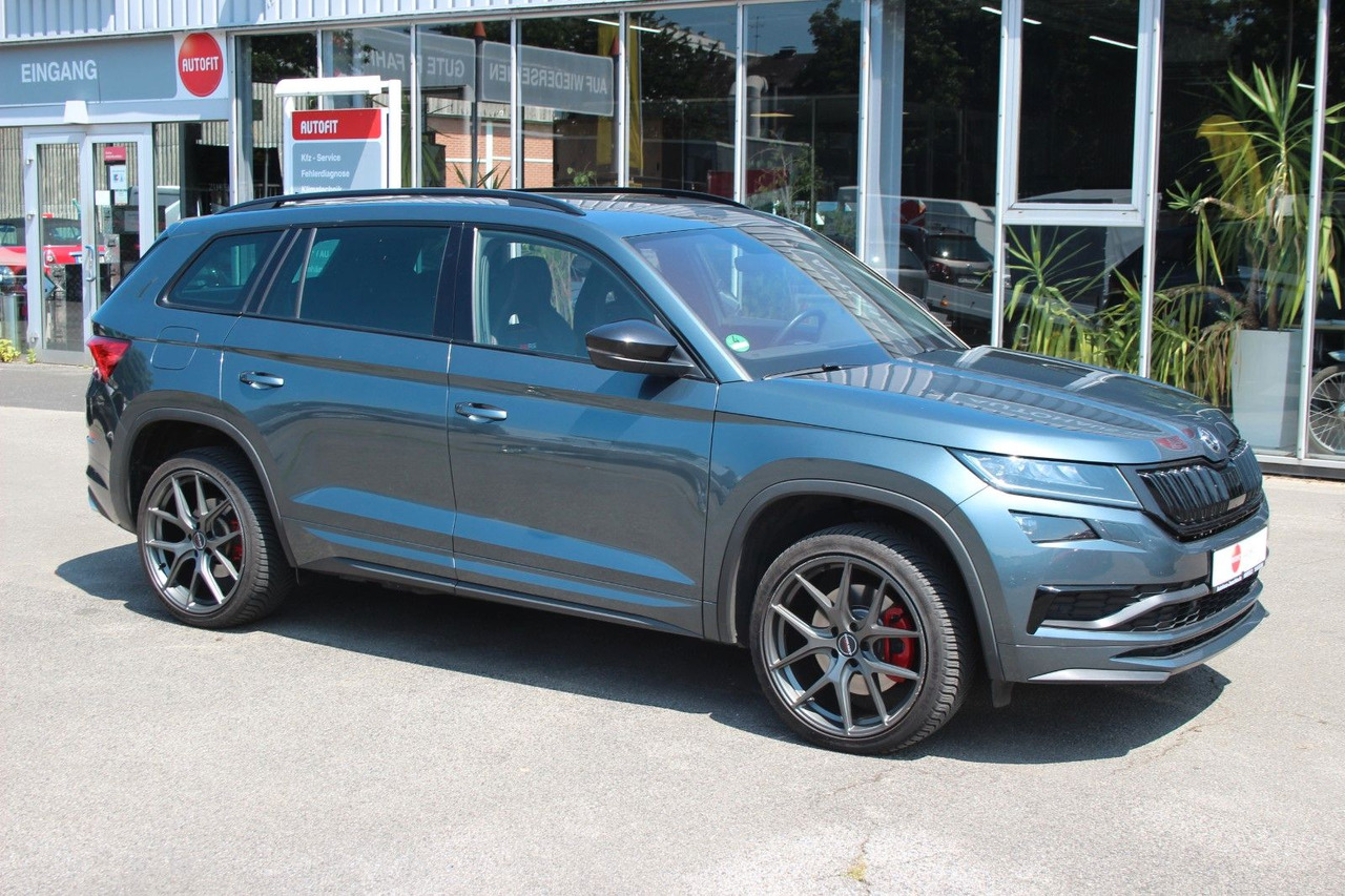 Skoda Kodiaq RS 4x4 ACC Std-Hzg Pano Alcant LED Canton - SUV: picture 1 Skoda Kodiaq RS 4x4 ACC Std-Hzg Pano Alcant LED Canton - SUV: picture 1