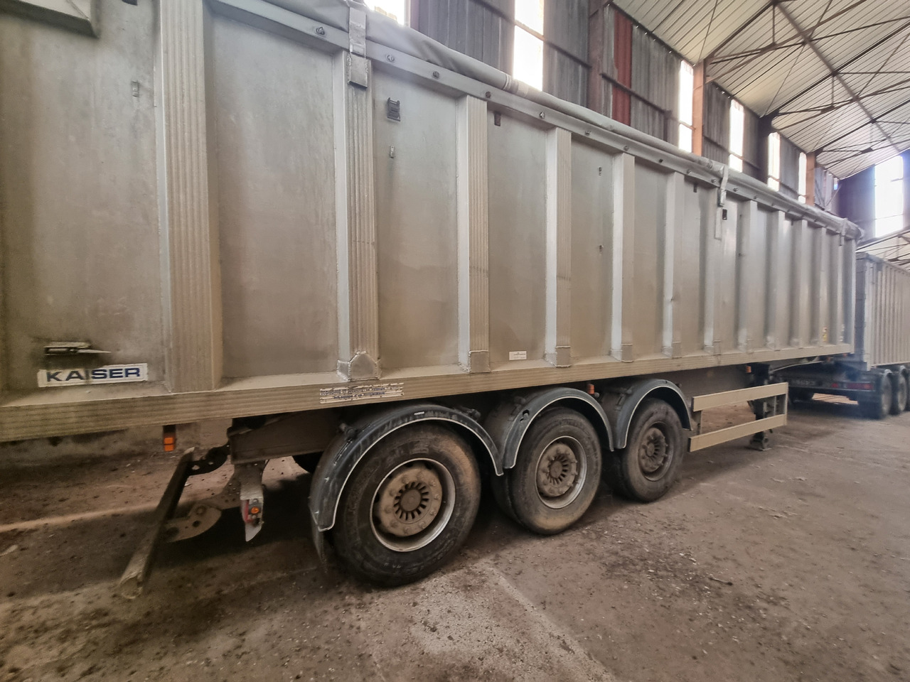 BENALU CEREALIERES - Tipper semi-trailer: picture 1 BENALU CEREALIERES - Tipper semi-trailer: picture 1