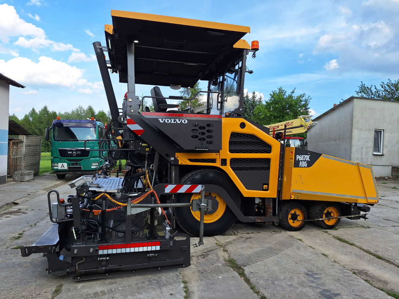 VOLVO P6870C - Asphalt paver: picture 3 VOLVO P6870C - Asphalt paver: picture 3