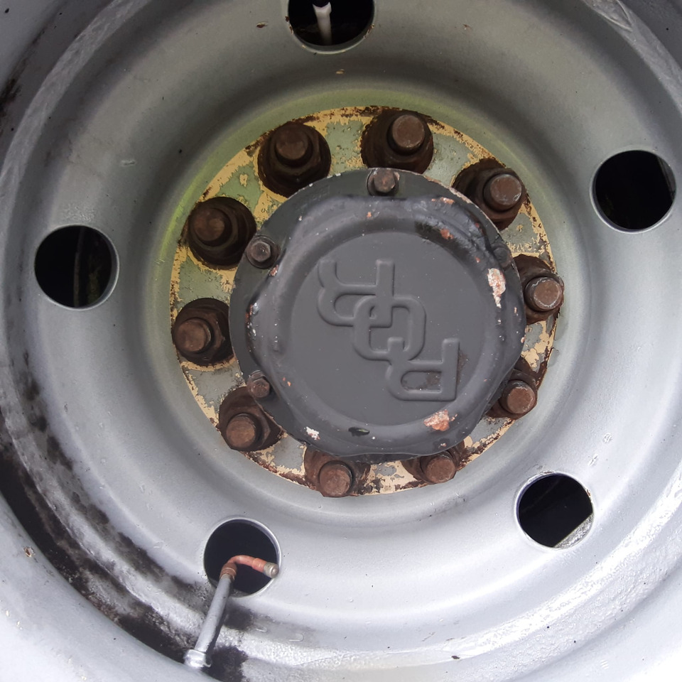 BERTOJA S36 Niskopodłogowa Tiefbett 2 osiowy 2011 r. - Low loader semi-trailer: picture 3 BERTOJA S36 Niskopodłogowa Tiefbett 2 osiowy 2011 r. - Low loader semi-trailer: picture 3