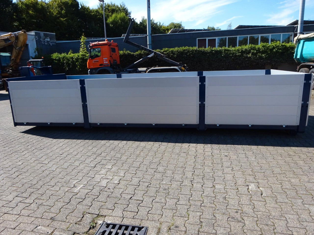 12 cbm Abrollcontainer Pritsche - Hook lift truck: picture 4 12 cbm Abrollcontainer Pritsche - Hook lift truck: picture 4