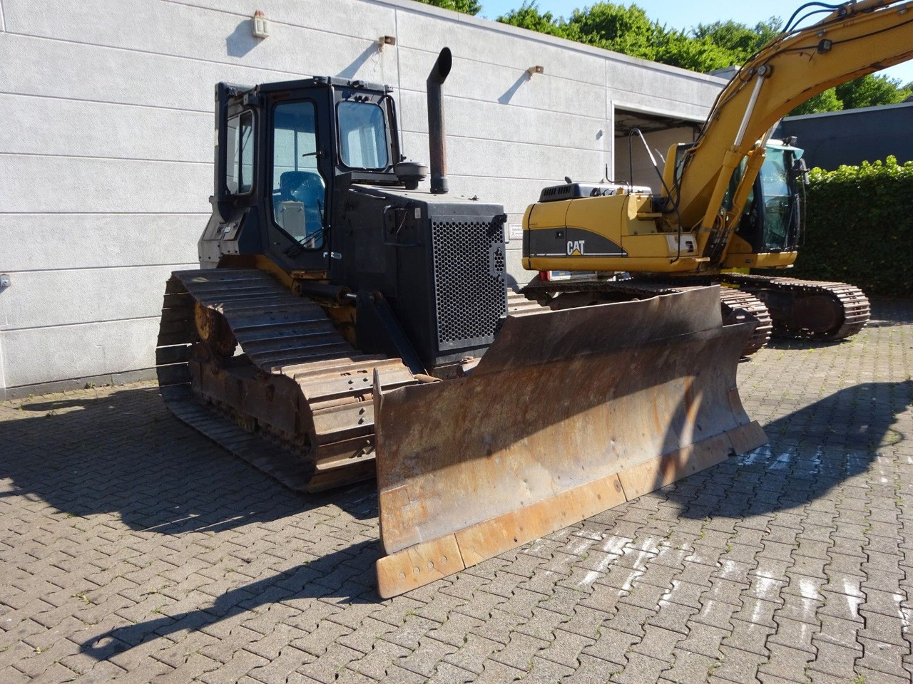 CAT D4H Raupe Planierschild nur 1989 Arbeitsstunden - Bulldozer: picture 2 CAT D4H Raupe Planierschild nur 1989 Arbeitsstunden - Bulldozer: picture 2
