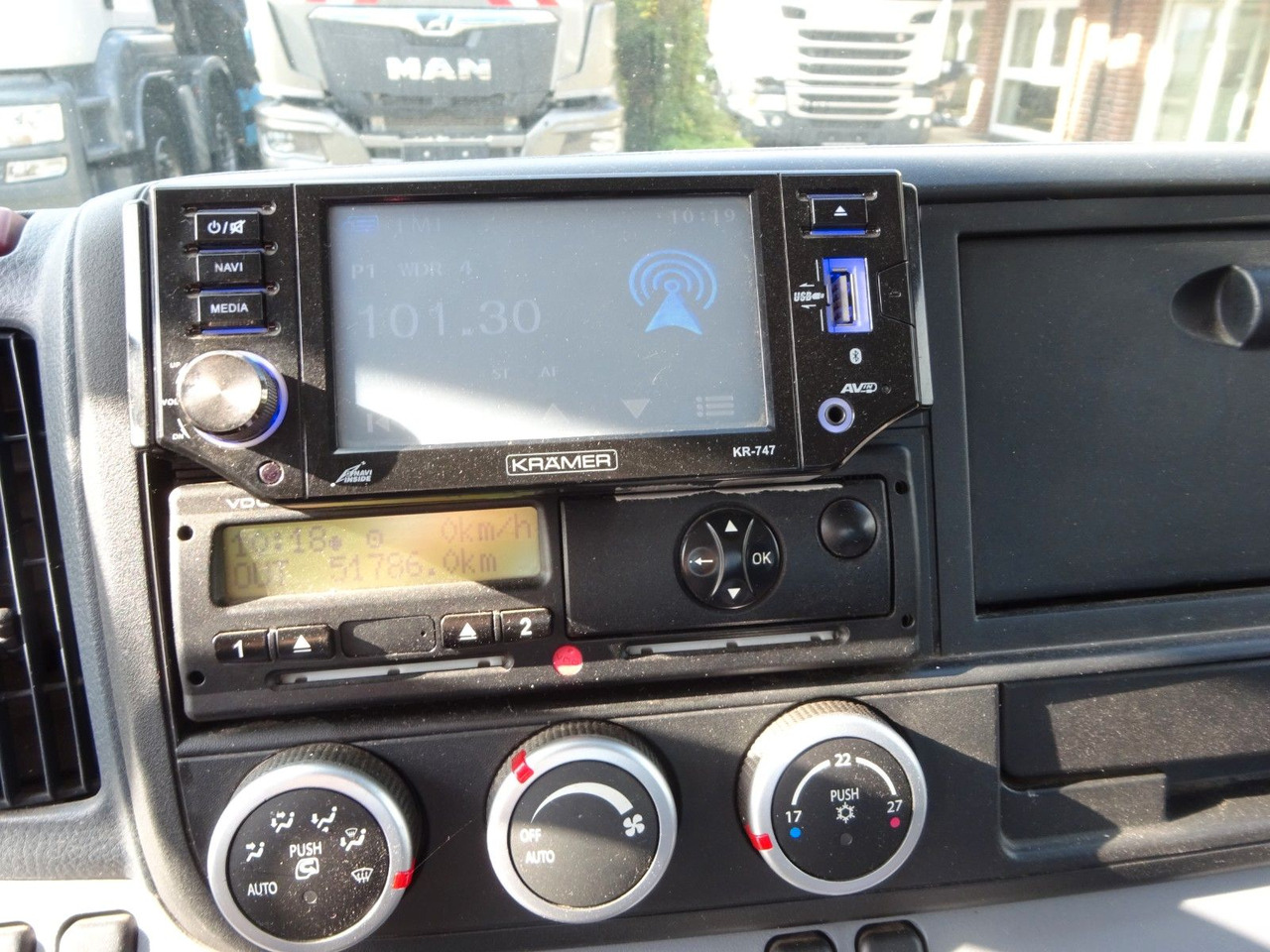 New Open body delivery van FUSO CANTER  7C15 Pritsche 4x2: picture 16