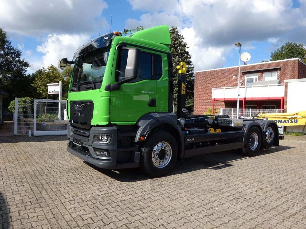 MAN 26.520 TGS HYVA Abroller 6x2 NEU !!! - Hook lift truck: picture 3 MAN 26.520 TGS HYVA Abroller 6x2 NEU !!! - Hook lift truck: picture 3