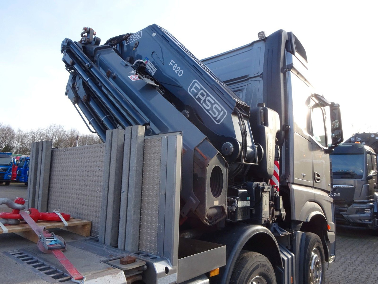 New Crane truck, Dropside/ Flatbed truck Mercedes-Benz 3453  Plattform + Fassi F820 Kran  8x2 Mercedes-Benz 3453 FASSI F820 Kran 8x Hydr. Ausschub: picture 16