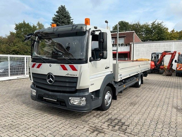Mercedes-Benz 818 Atego NEUE Pritsche 4x2 - Open body delivery van: picture 1 Mercedes-Benz 818 Atego NEUE Pritsche 4x2 - Open body delivery van: picture 1
