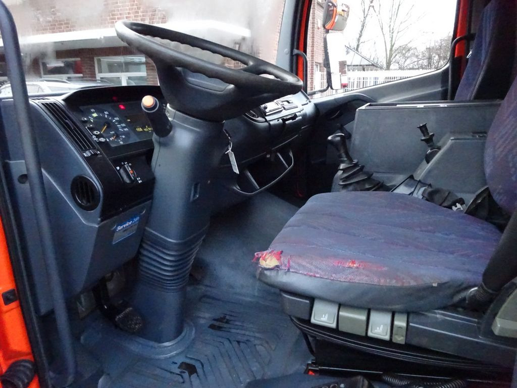 Open body delivery van Mercedes-Benz 818 Atego Pritsche 4x2 Mercedes-Benz 818 Atego Pritsche 4x2: picture 13 Open body delivery van Mercedes-Benz 818 Atego Pritsche 4x2 Mercedes-Benz 818 Atego Pritsche 4x2: picture 13