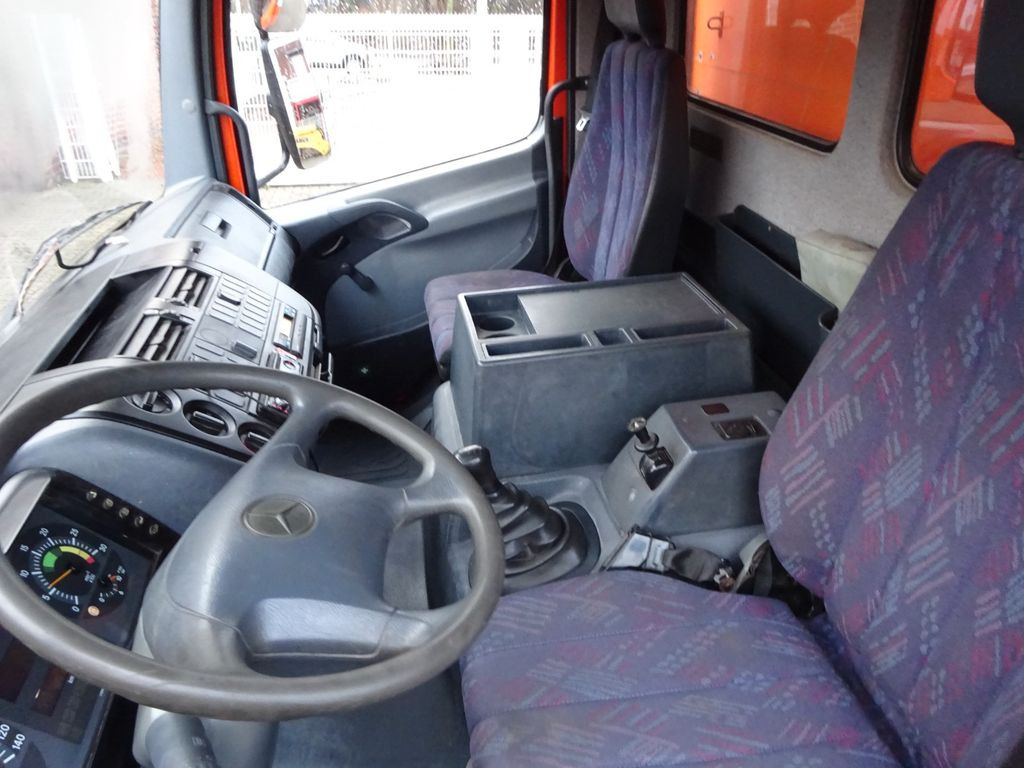 Interior photo 1: Open body delivery van Mercedes-Benz 818 Atego Pritsche 4x2 Mercedes-Benz 818 Atego Pritsche 4x2 Interior photo 1: Open body delivery van Mercedes-Benz 818 Atego Pritsche 4x2 Mercedes-Benz 818 Atego Pritsche 4x2