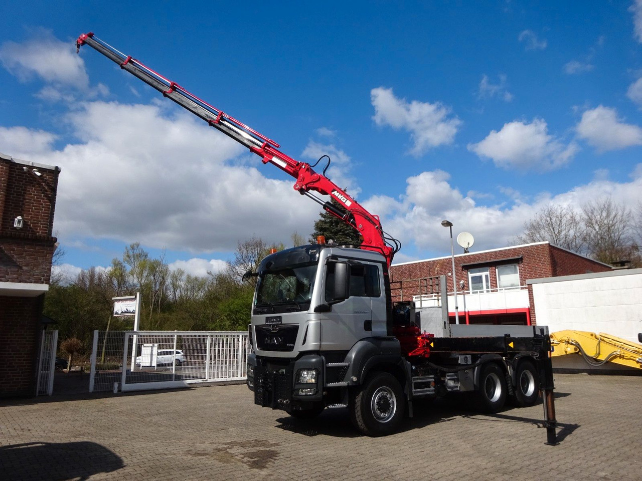 MAN 33.500 TGS + MKG HLK 231 Kran 6x6 Hydrodrive - Tractor unit: picture 1 MAN 33.500 TGS + MKG HLK 231 Kran 6x6 Hydrodrive - Tractor unit: picture 1