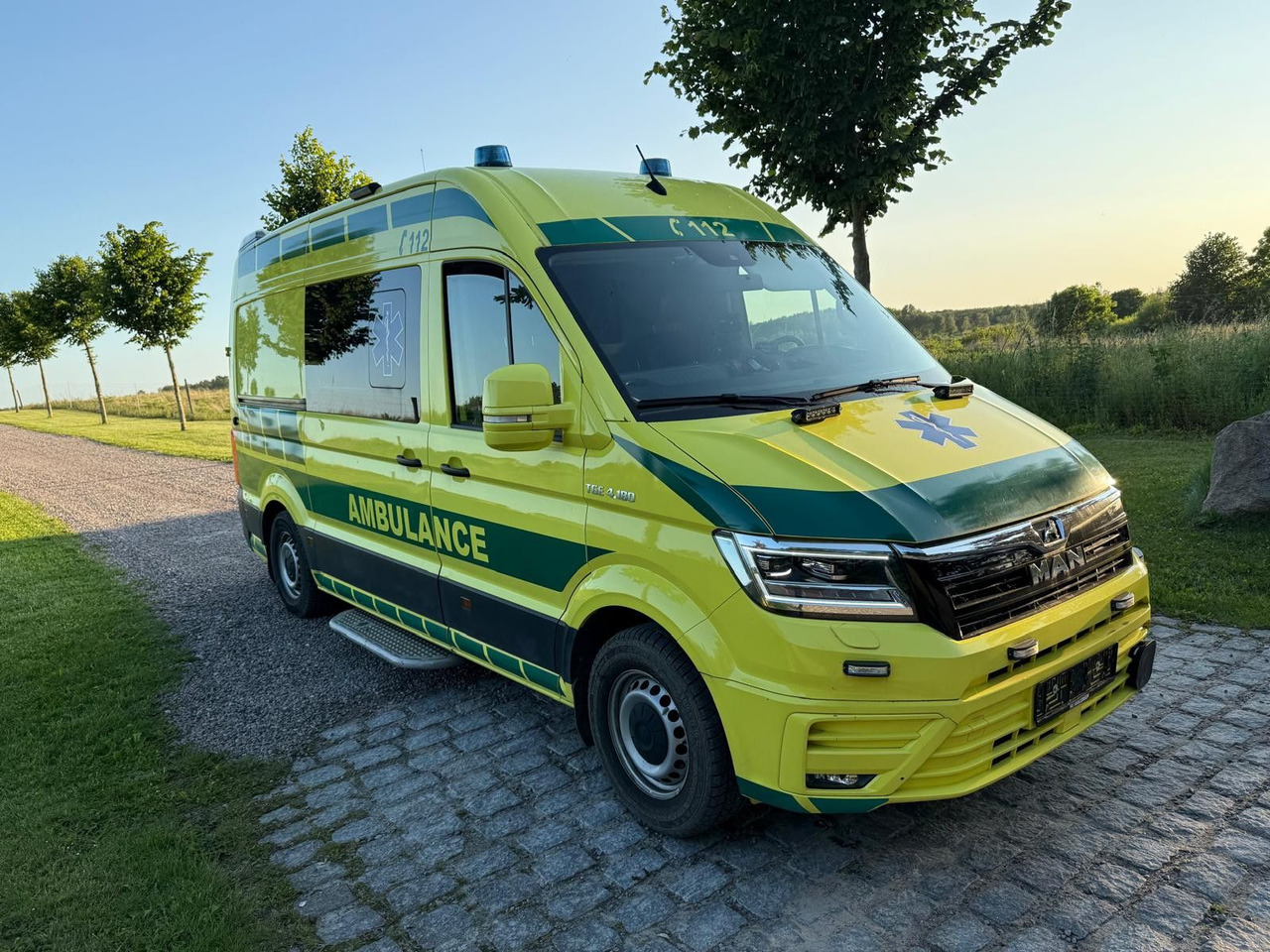 MAN TGE 4.180 Ambulance * 29 800 € netto *RESERVED - Ambulance: picture 1 MAN TGE 4.180 Ambulance * 29 800 € netto *RESERVED - Ambulance: picture 1