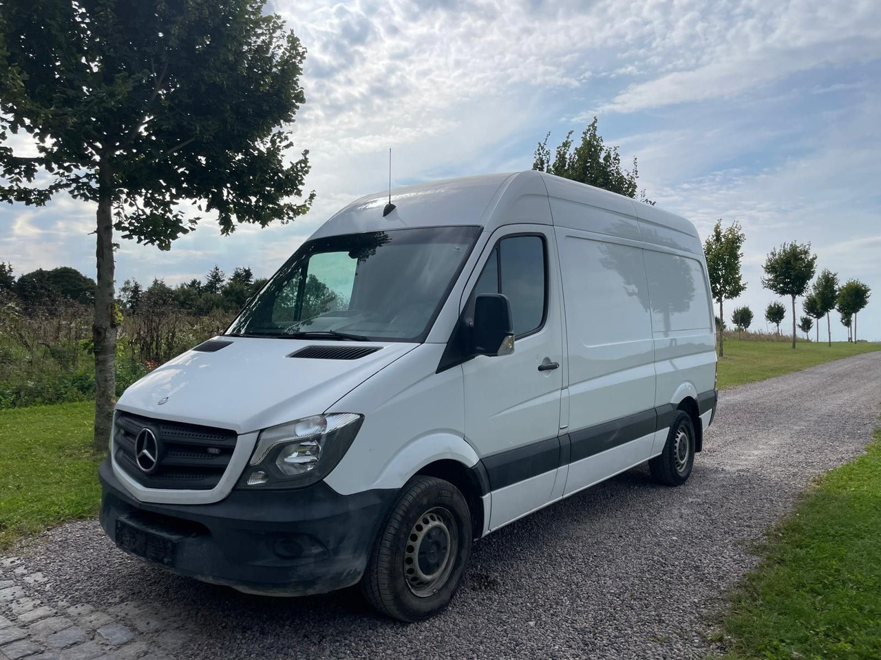 Mercedes-Benz Sprinter II Kasten 216 CDI Lang +Hoch - Small van: picture 2 Mercedes-Benz Sprinter II Kasten 216 CDI Lang +Hoch - Small van: picture 2