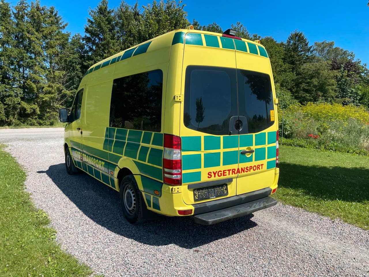 Mercedes-Benz Sprinter II Kasten 316 CDI Aut *Ambulance - Ambulance: picture 3 Mercedes-Benz Sprinter II Kasten 316 CDI Aut *Ambulance - Ambulance: picture 3
