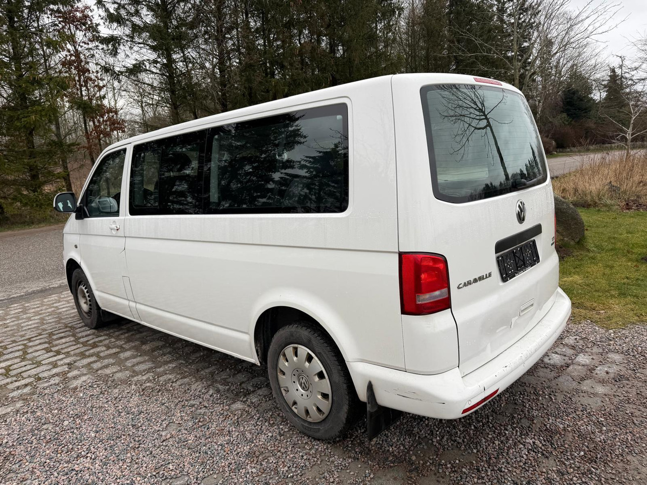 Volkswagen T5 Caravelle 2.0 TDI DSG Lang - Passenger van: picture 3 Volkswagen T5 Caravelle 2.0 TDI DSG Lang - Passenger van: picture 3