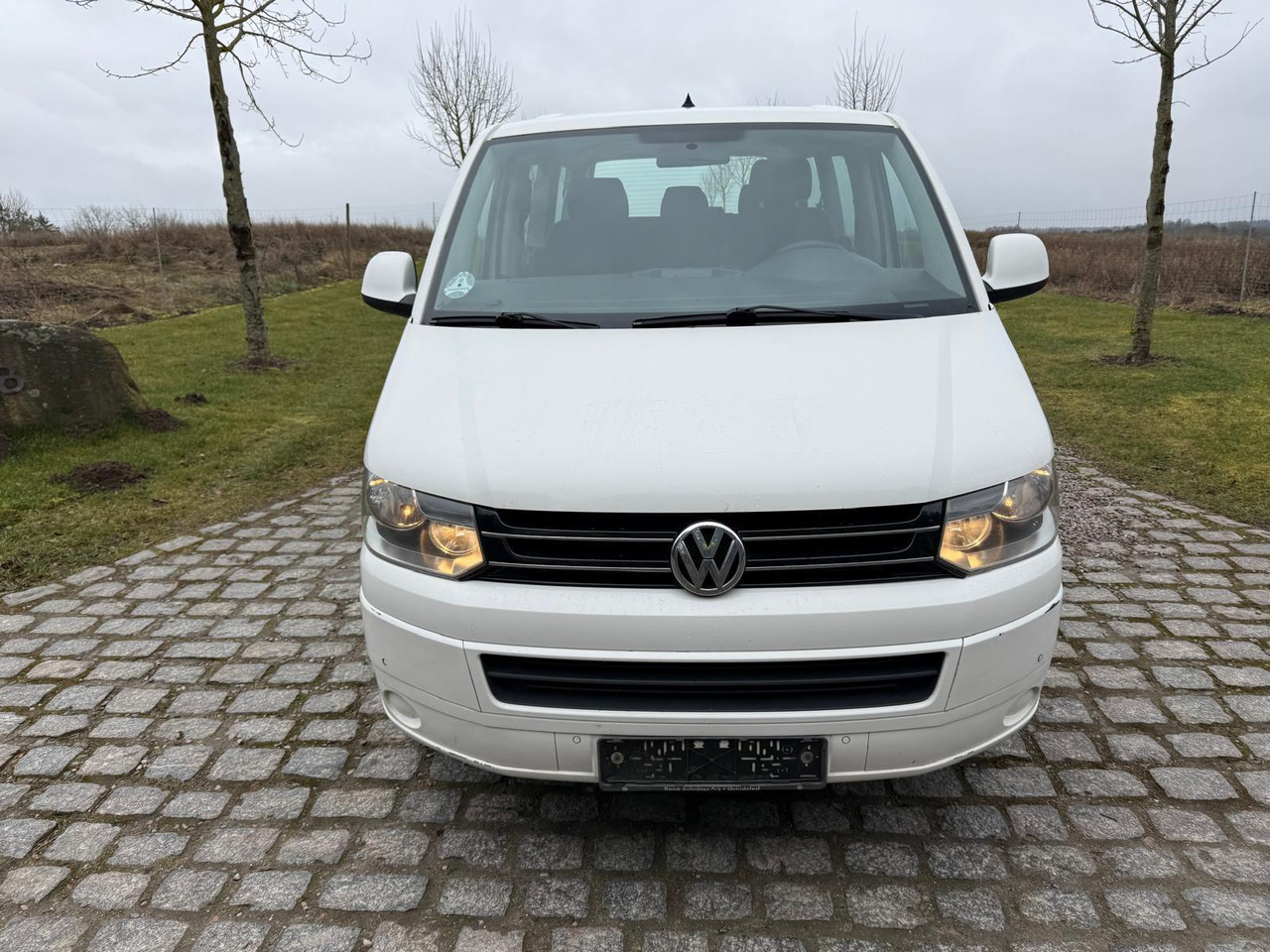 Volkswagen T5 Caravelle 2.0 TDI DSG Lang - Passenger van: picture 5 Volkswagen T5 Caravelle 2.0 TDI DSG Lang - Passenger van: picture 5