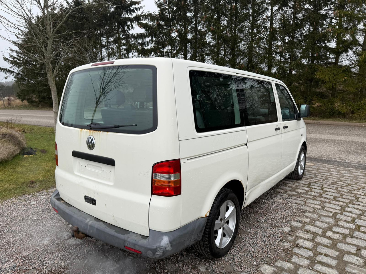 Volkswagen T5 Transporter 1.9 TDI *9 Sitze * 4250 € - Passenger van: picture 4 Volkswagen T5 Transporter 1.9 TDI *9 Sitze * 4250 € - Passenger van: picture 4