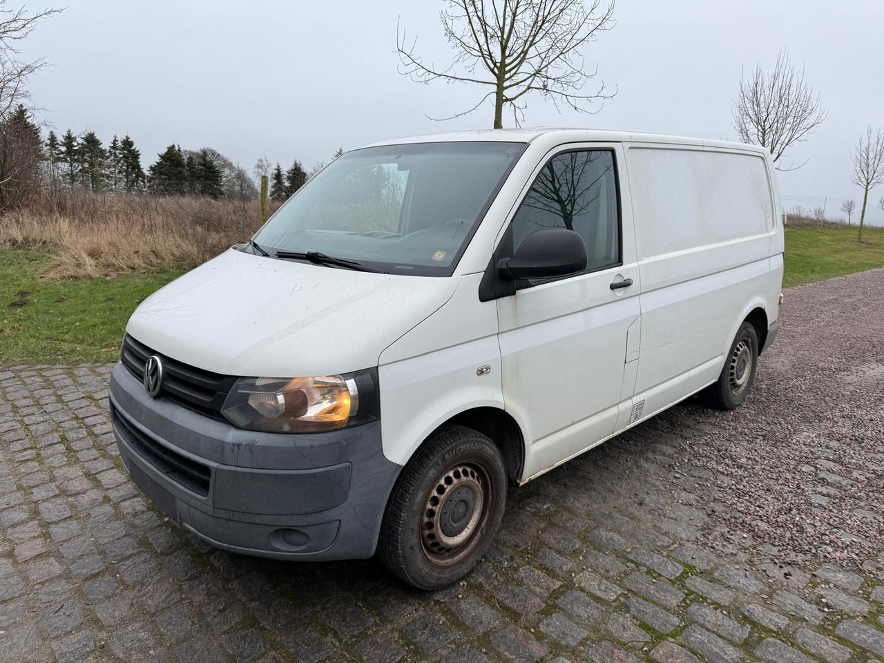 Volkswagen T5 Transporter 2.0 TDI Kasten *RESERVED Ro - Small van: picture 3 Volkswagen T5 Transporter 2.0 TDI Kasten *RESERVED Ro - Small van: picture 3