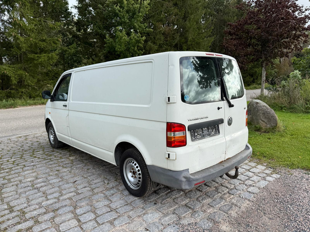 Volkswagen T5 Transporter 2.5 TDI Kasten lang *2250 € - Small van: picture 3 Volkswagen T5 Transporter 2.5 TDI Kasten lang *2250 € - Small van: picture 3
