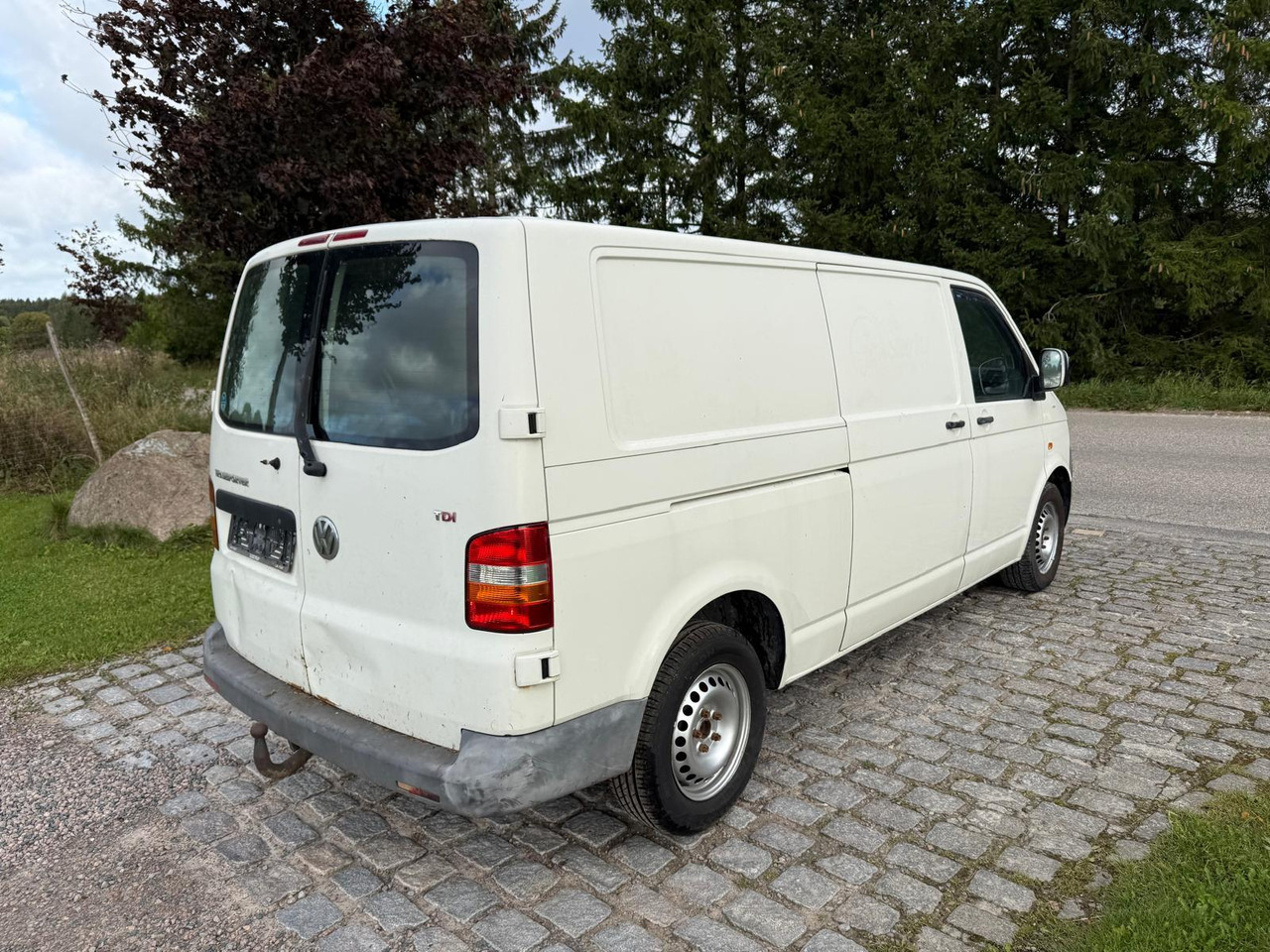Volkswagen T5 Transporter 2.5 TDI Kasten lang *2250 € - Small van: picture 4 Volkswagen T5 Transporter 2.5 TDI Kasten lang *2250 € - Small van: picture 4