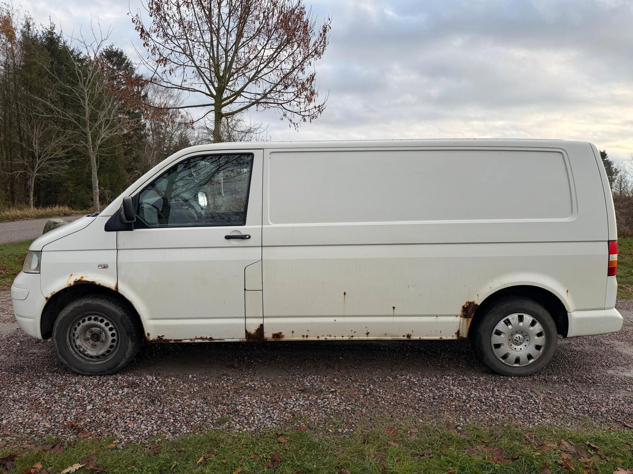 Volkswagen T5 Transporter Kasten-Kombi Kasten Long - Small van: picture 2 Volkswagen T5 Transporter Kasten-Kombi Kasten Long - Small van: picture 2