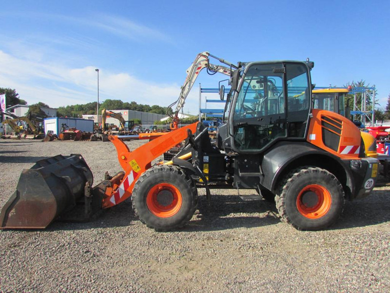 Komatsu WA 100 M-7 Radlader 31.000 EUR - Wheel loader: picture 1 Komatsu WA 100 M-7 Radlader 31.000 EUR - Wheel loader: picture 1