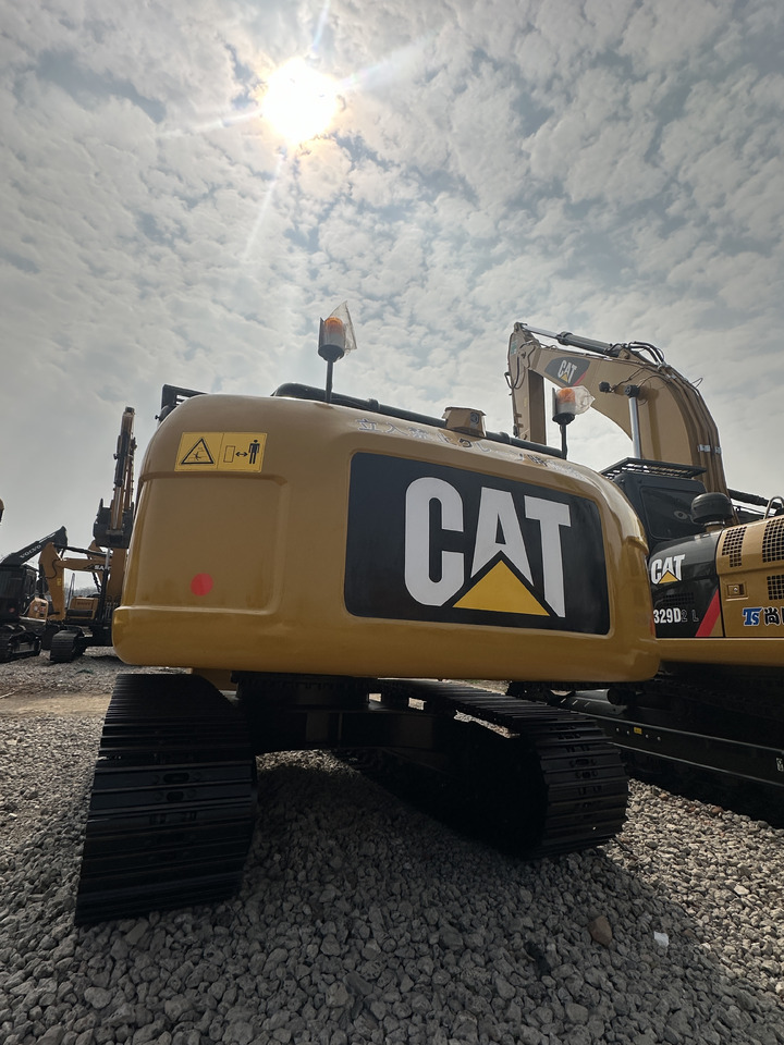 CATERPILLAR 320D2 - Wheel excavator: picture 2 CATERPILLAR 320D2 - Wheel excavator: picture 2