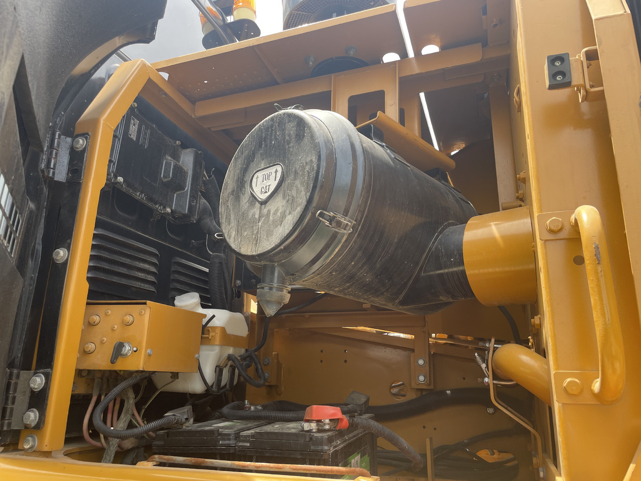 CATERPILLAR 330D2 - Crawler excavator: picture 5 CATERPILLAR 330D2 - Crawler excavator: picture 5