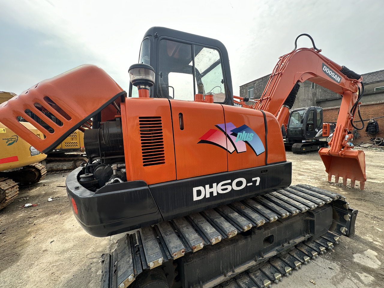 DOOSAN DH60-7 - Crawler excavator: picture 1 DOOSAN DH60-7 - Crawler excavator: picture 1