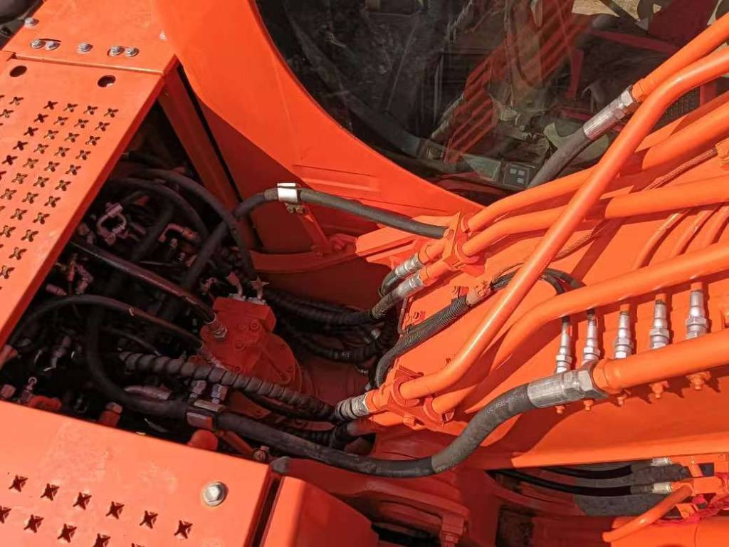 Doosan DX150 - Crawler excavator: picture 3 Doosan DX150 - Crawler excavator: picture 3