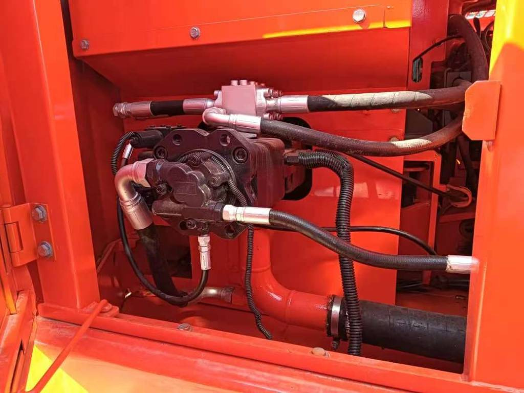 Doosan DX150 - Crawler excavator: picture 2 Doosan DX150 - Crawler excavator: picture 2