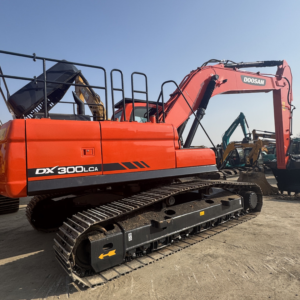 Doosan DX300-9C - Crawler excavator: picture 2 Doosan DX300-9C - Crawler excavator: picture 2