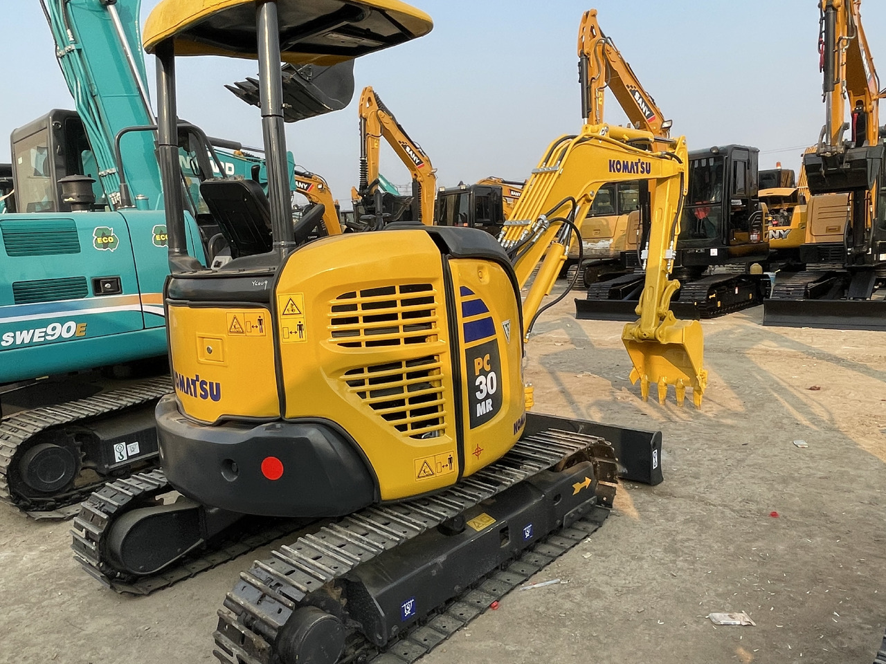 KOMATSU PC30MR-3 - Mini excavator: picture 3 KOMATSU PC30MR-3 - Mini excavator: picture 3