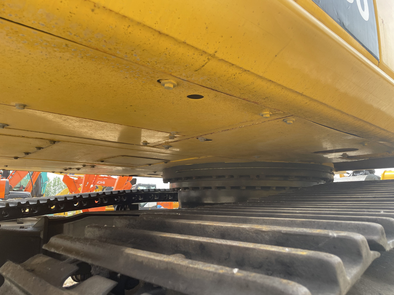 Crawler excavator KOMATSU PC350-8: picture 7