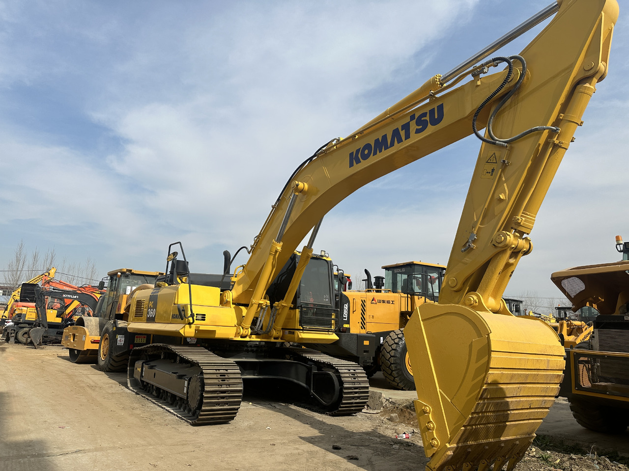 KOMATSU PC360 - Crawler excavator: picture 5 KOMATSU PC360 - Crawler excavator: picture 5