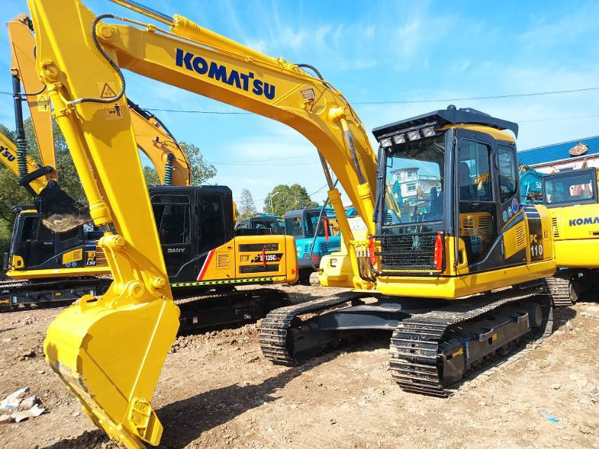Crawler excavator Komatsu PC110: picture 1
