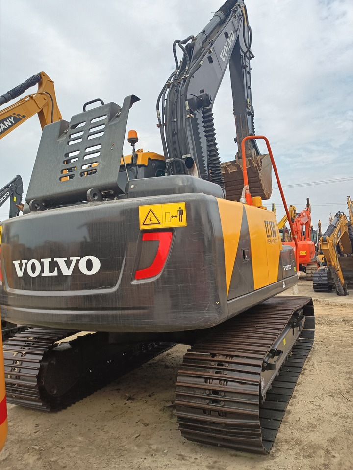 VOLVO EC150 - Crawler excavator: picture 2 VOLVO EC150 - Crawler excavator: picture 2