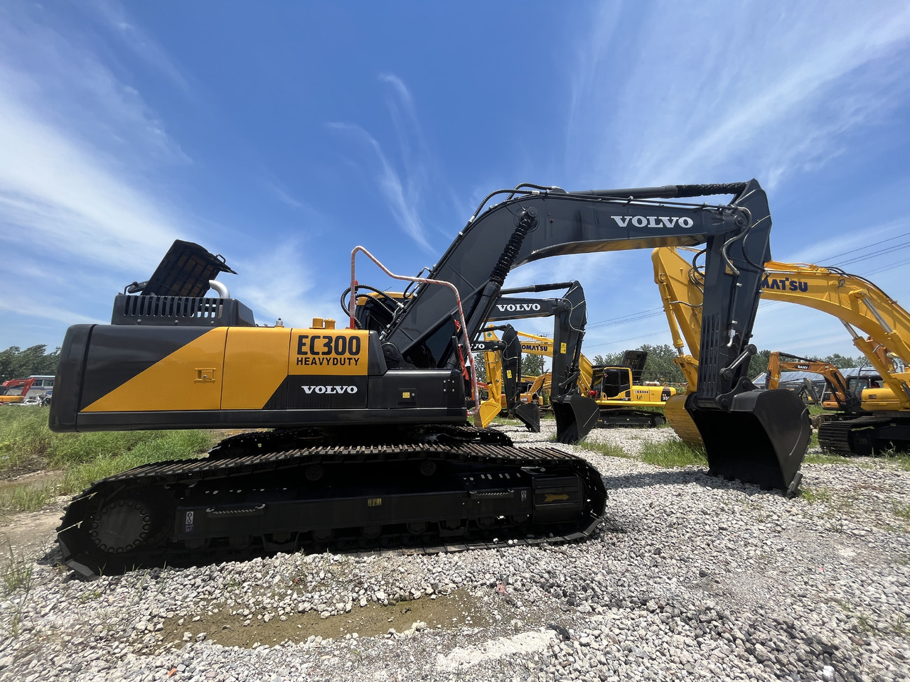 Volvo EC300DL - Crawler excavator: picture 1 Volvo EC300DL - Crawler excavator: picture 1