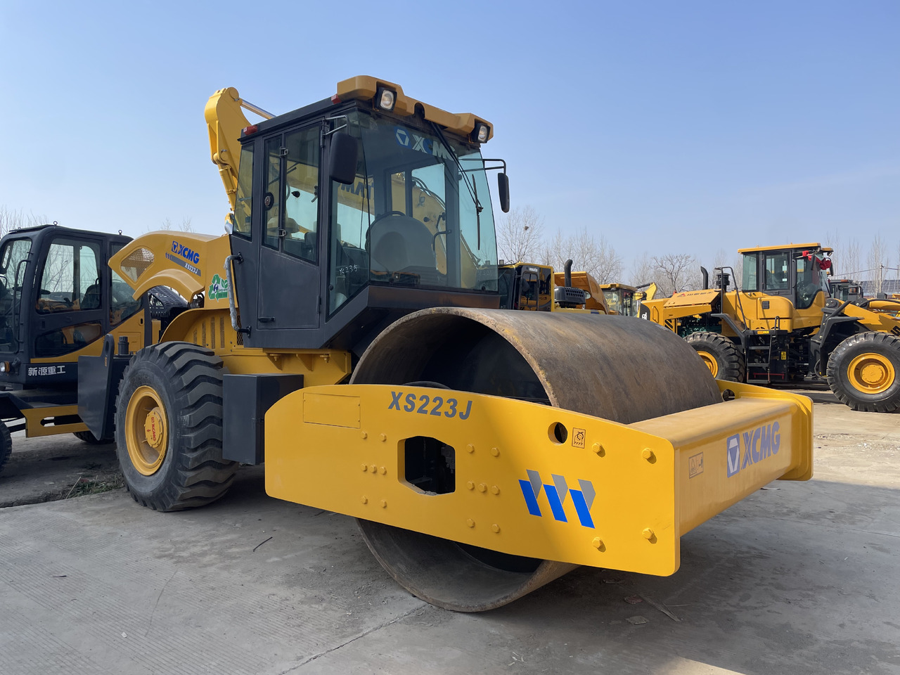 XCMG XS223J - Pneumatic roller: picture 1 XCMG XS223J - Pneumatic roller: picture 1