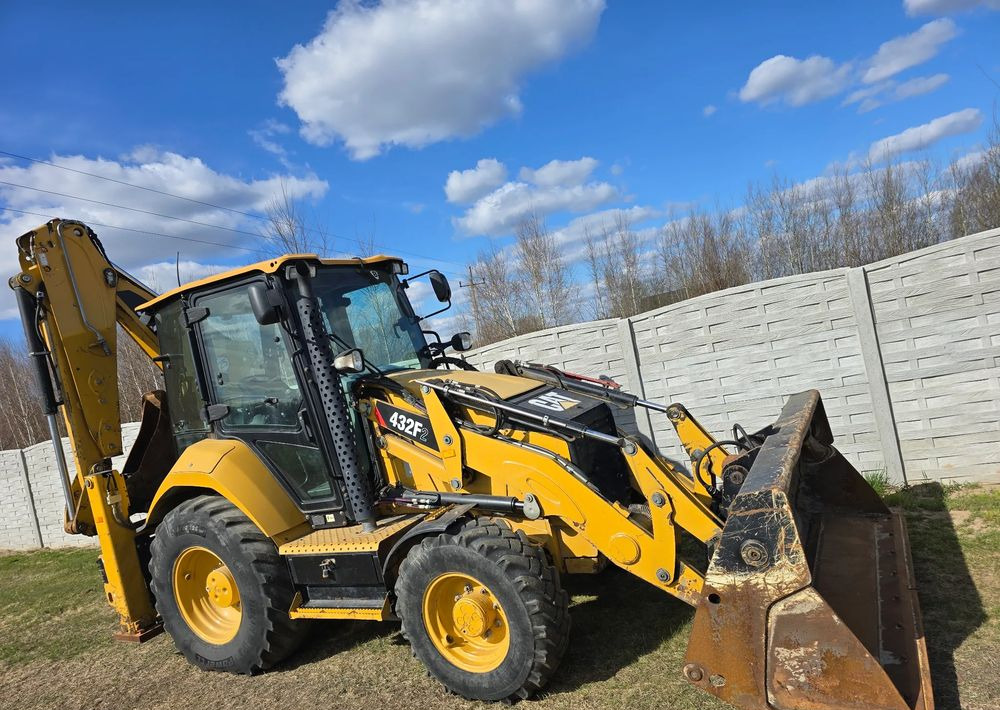 Caterpillar - Backhoe loader: picture 2 Caterpillar - Backhoe loader: picture 2