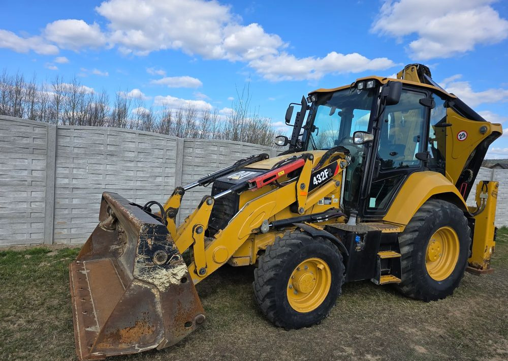 Caterpillar - Backhoe loader: picture 1 Caterpillar - Backhoe loader: picture 1