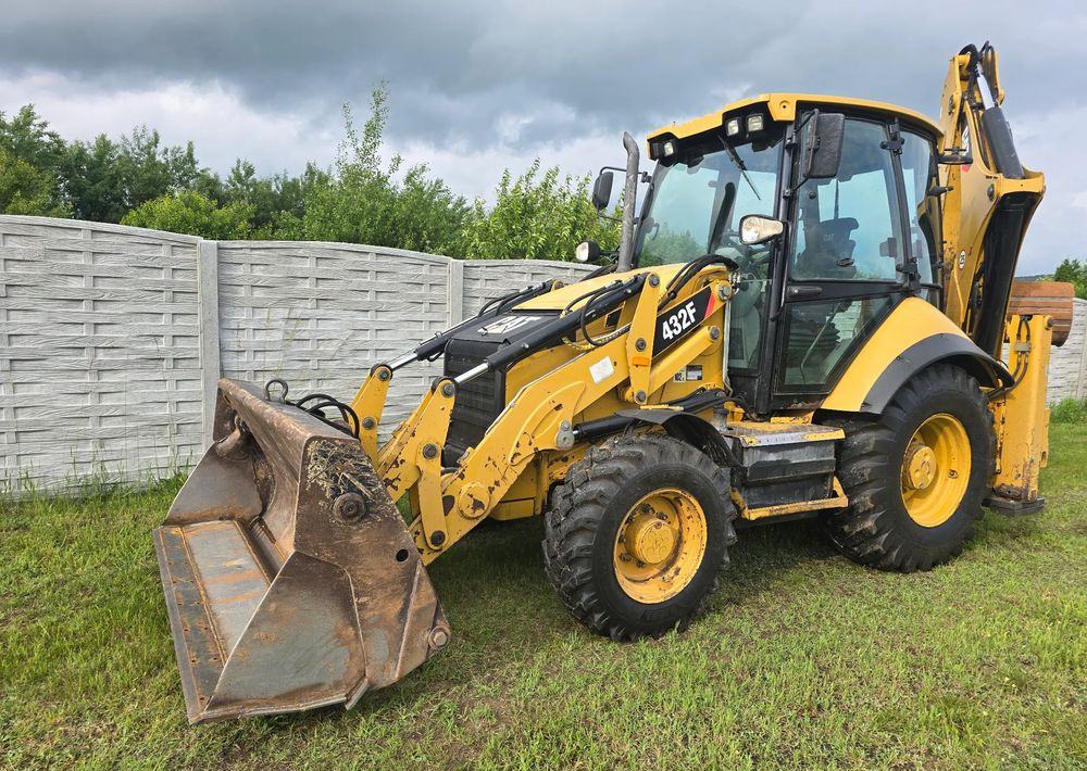 Caterpillar - Backhoe loader: picture 1 Caterpillar - Backhoe loader: picture 1