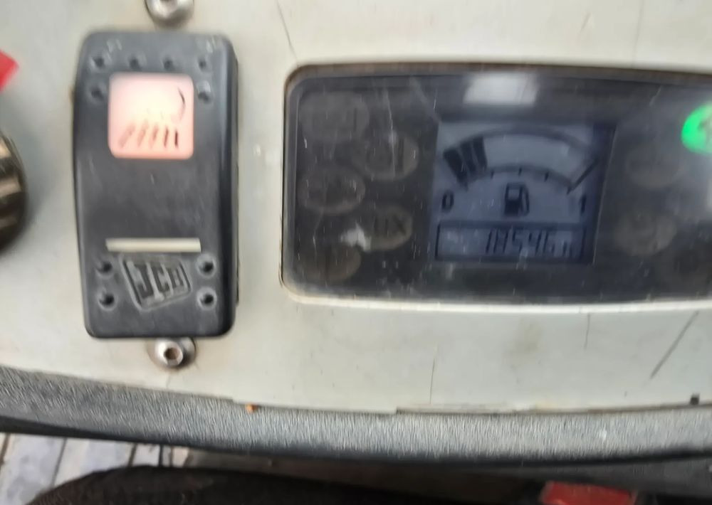 JCB - Mini excavator: picture 4 JCB - Mini excavator: picture 4