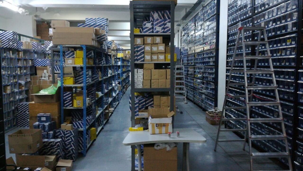 Bosch 2018 0060175121 Mercedes-Benz AXOR-ATEGO-ACTROS MERCEDES - Injector for Truck: picture 2 Bosch 2018 0060175121 Mercedes-Benz AXOR-ATEGO-ACTROS MERCEDES - Injector for Truck: picture 2